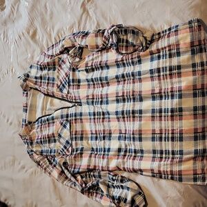Plaid 3/4 sleeve shirt